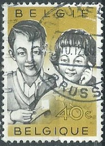 Belgica #555 1960 NH "Coleccionando sellos"