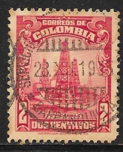COLOMBIA #437 1935 "Torres de perforación de petróleo"