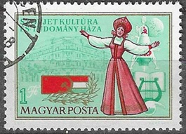Hungria #2441 1976 "Segundo año de la Casa de la Ciencia y Cultura Soviética, Budapest"