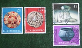 Luxemburgo #581 – 584 1975 Serie completa  «Moneda y artefactos Merovingios»
