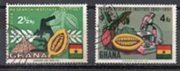 Ghana #323 - 324  1968 "Instituto de investigación del cacao"