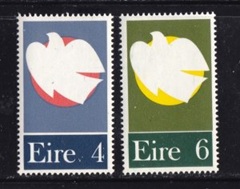 Irlanda #318 - 319  1972 Serie completa Nuevas NH "La muerte del patriota - Paloma"