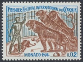 Monaco #560a 1974 Nueva LH en Stampmount "Circo - Domador de tigres"